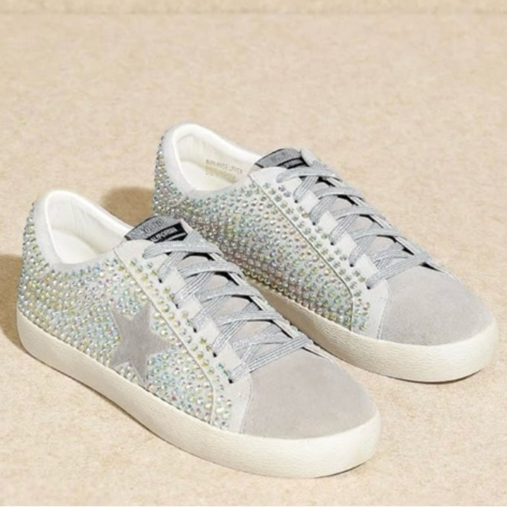 Mi.iM Joann Rubber Sole Lace-up Rhinestone Suede Star Sneakers